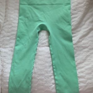 TLA by Morgan Stewart Mint cropped legging M/L